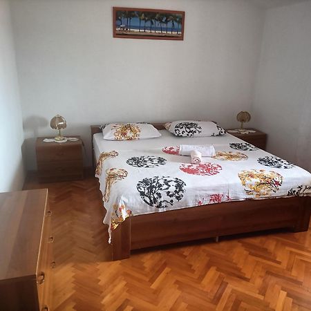 Apartment Zdenka 1 Трогир Екстериор снимка