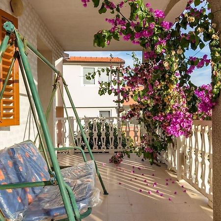 Apartment Zdenka 1 Трогир Екстериор снимка