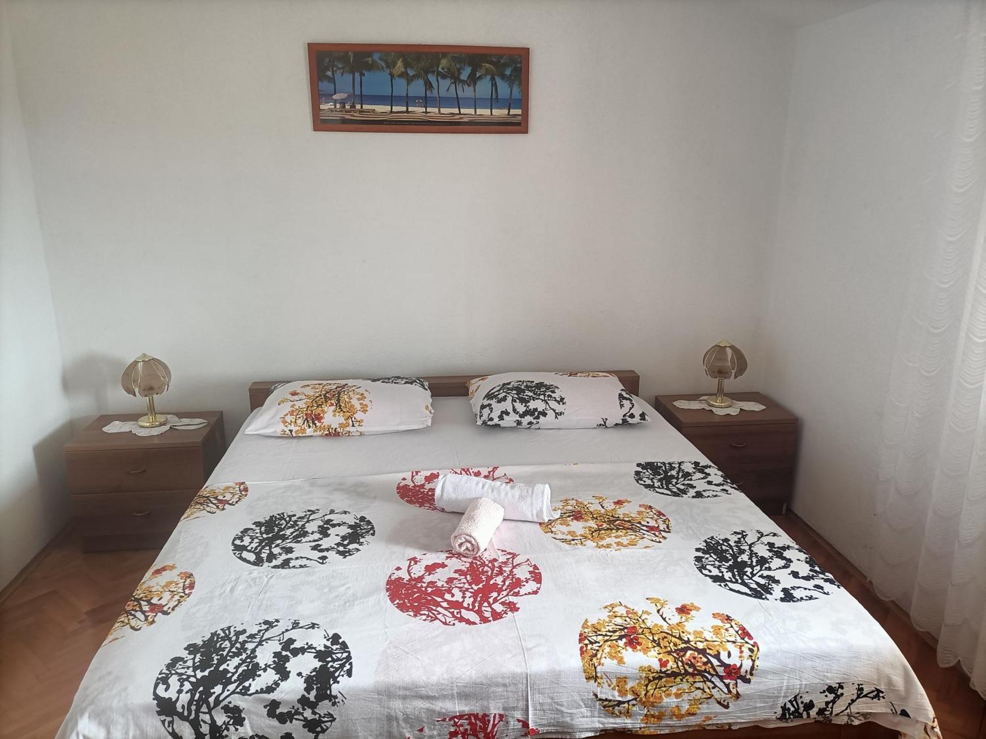 Apartment Zdenka 1 Трогир Екстериор снимка