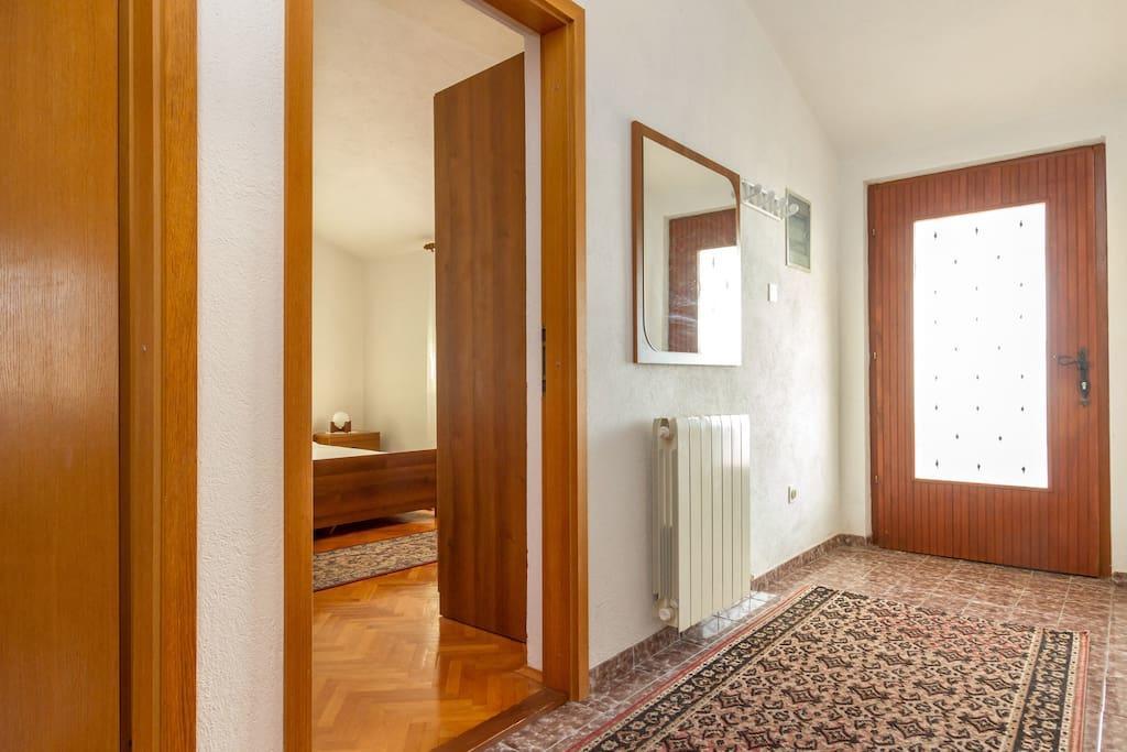 Apartment Zdenka 1 Трогир Екстериор снимка