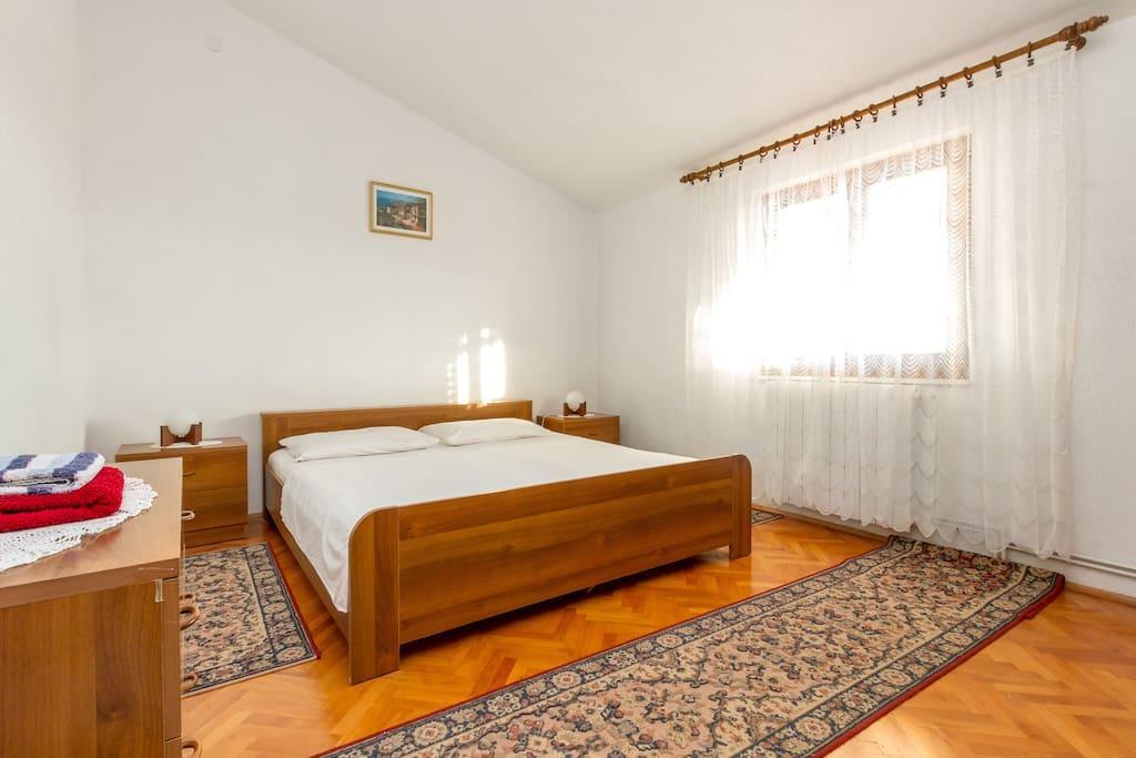 Apartment Zdenka 1 Трогир Екстериор снимка