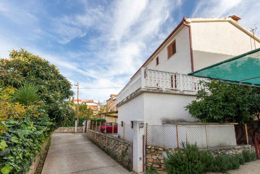 Apartment Zdenka 1 Трогир Екстериор снимка